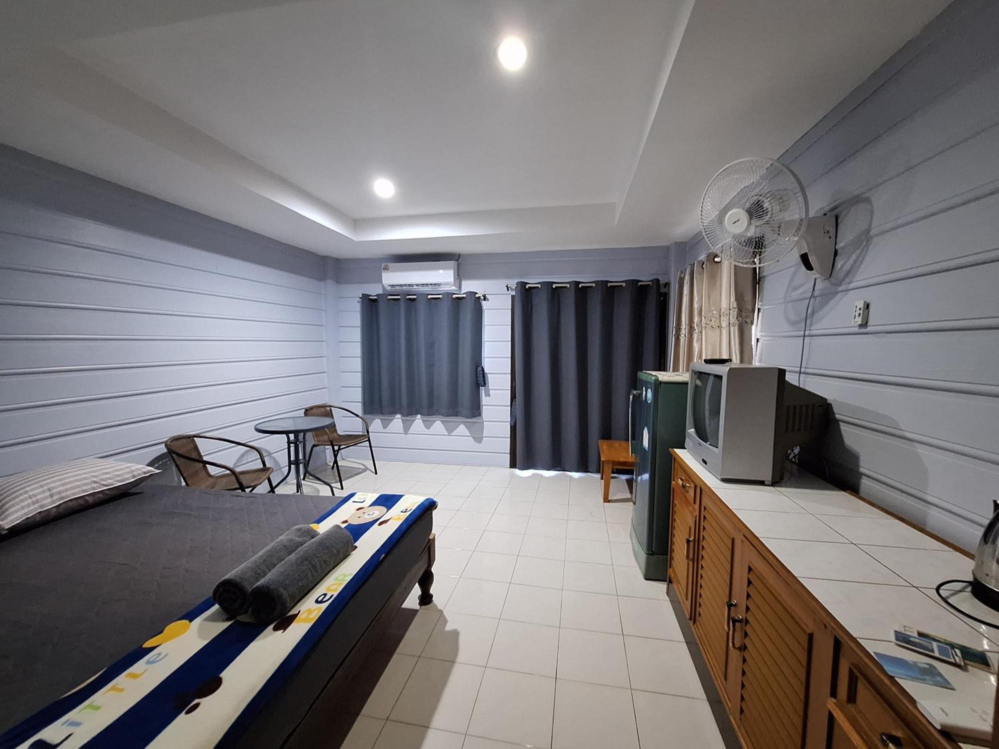Phonsomboon Guesthouse Ko Tao Bilik gambar